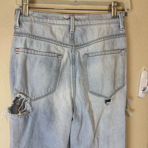 BDG Urban Outfitters Jeans Womens 26 Mom High Rise Thrashed Distressed Denim - Picture 5 of 7